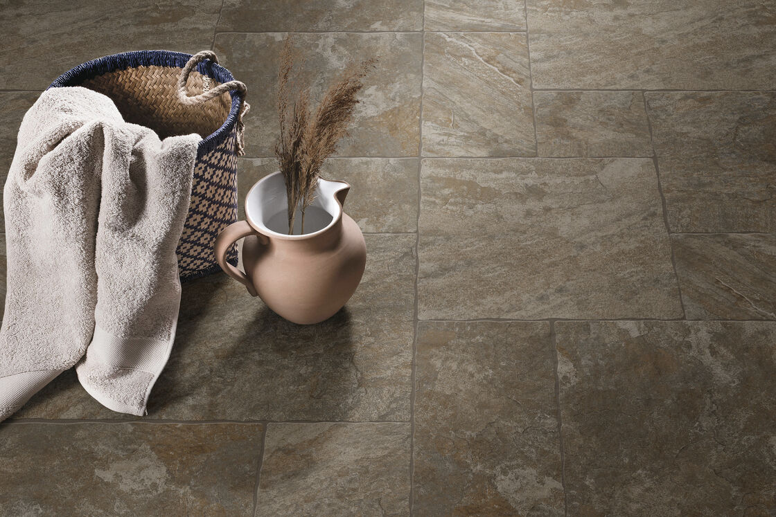 Smooth Surface Limestone Tiles Outdoor Anti Slip For High End Courtyards